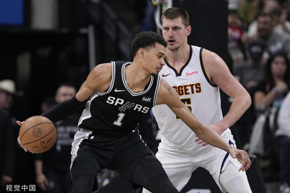 中国足球的 中国足球的