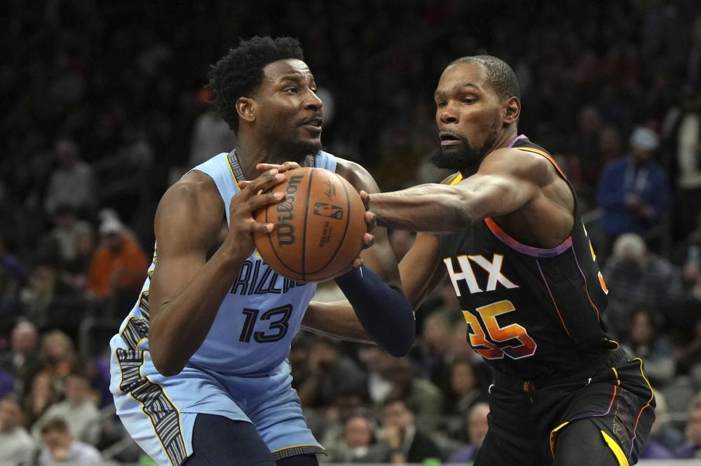 CBA总决赛G4大名单：周琦陈盈骏领衔 王欣瑞替代段立谦