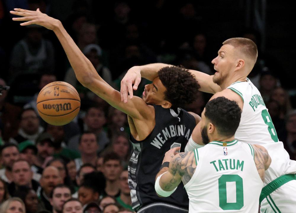 因伤缺阵 因伤缺阵